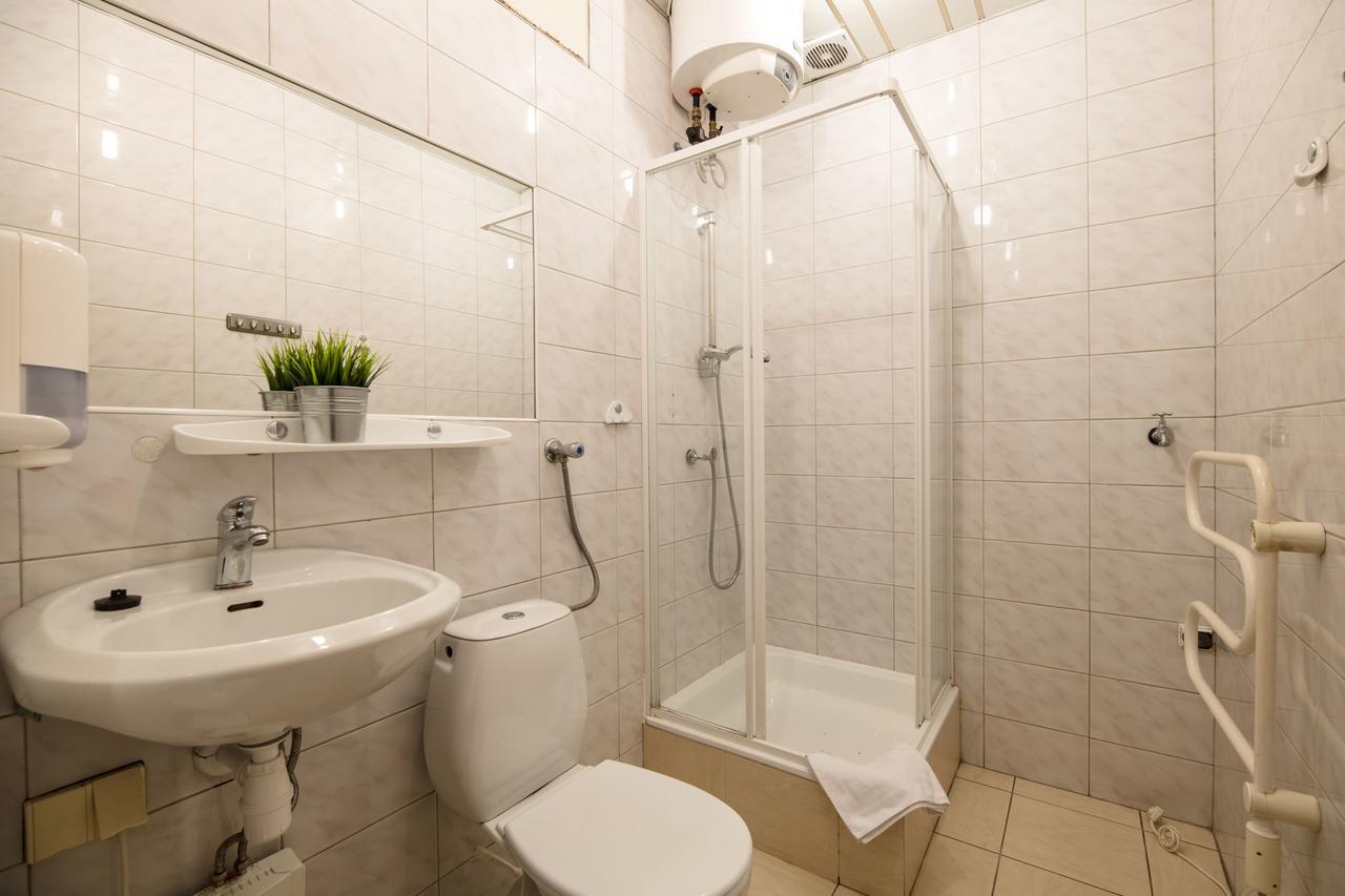 Golden Lion Guest Szewska 19 Hotel apartamentowy 3*